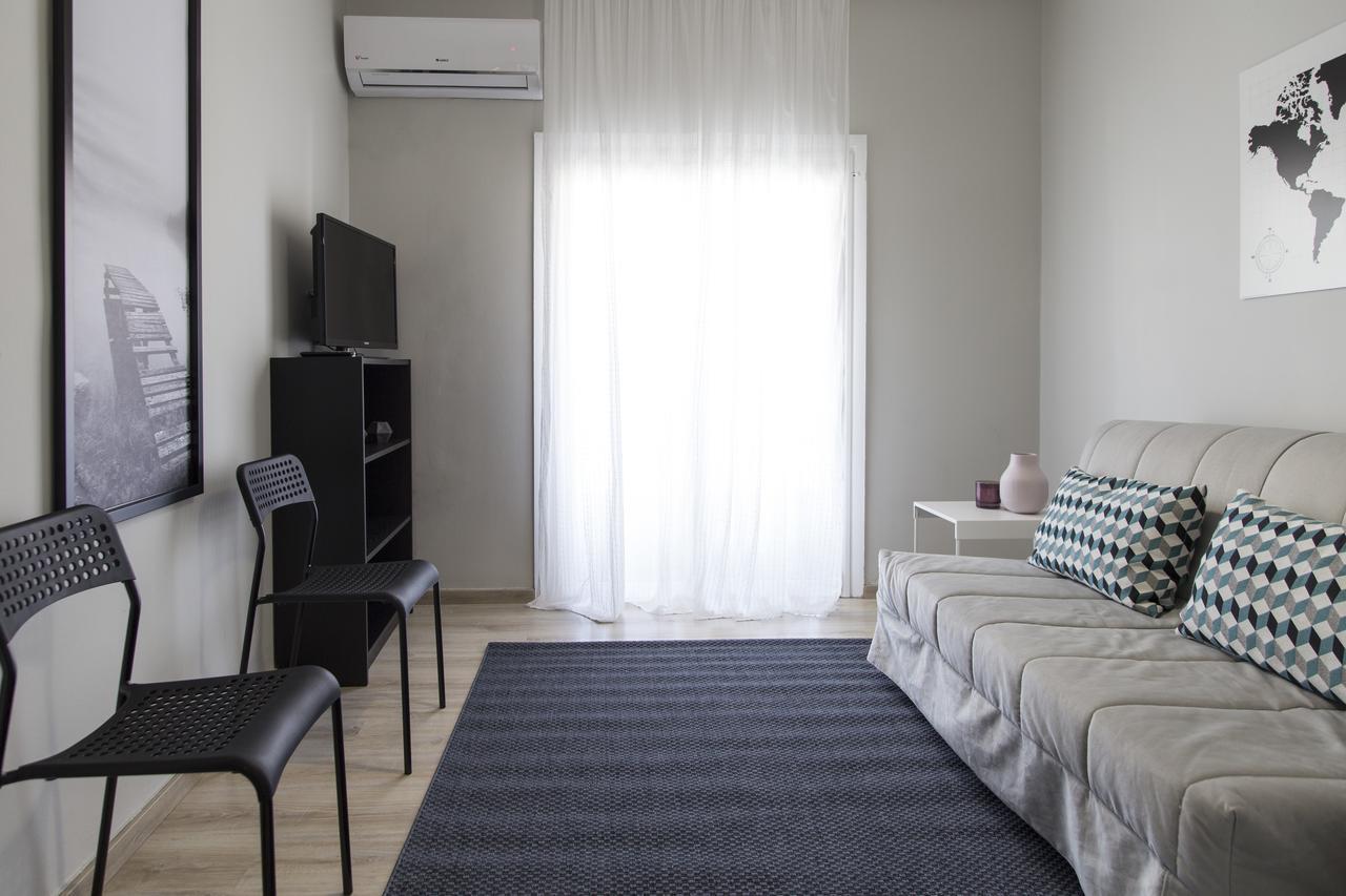 Petite Apartment เอเธนส์ ภายนอก รูปภาพ