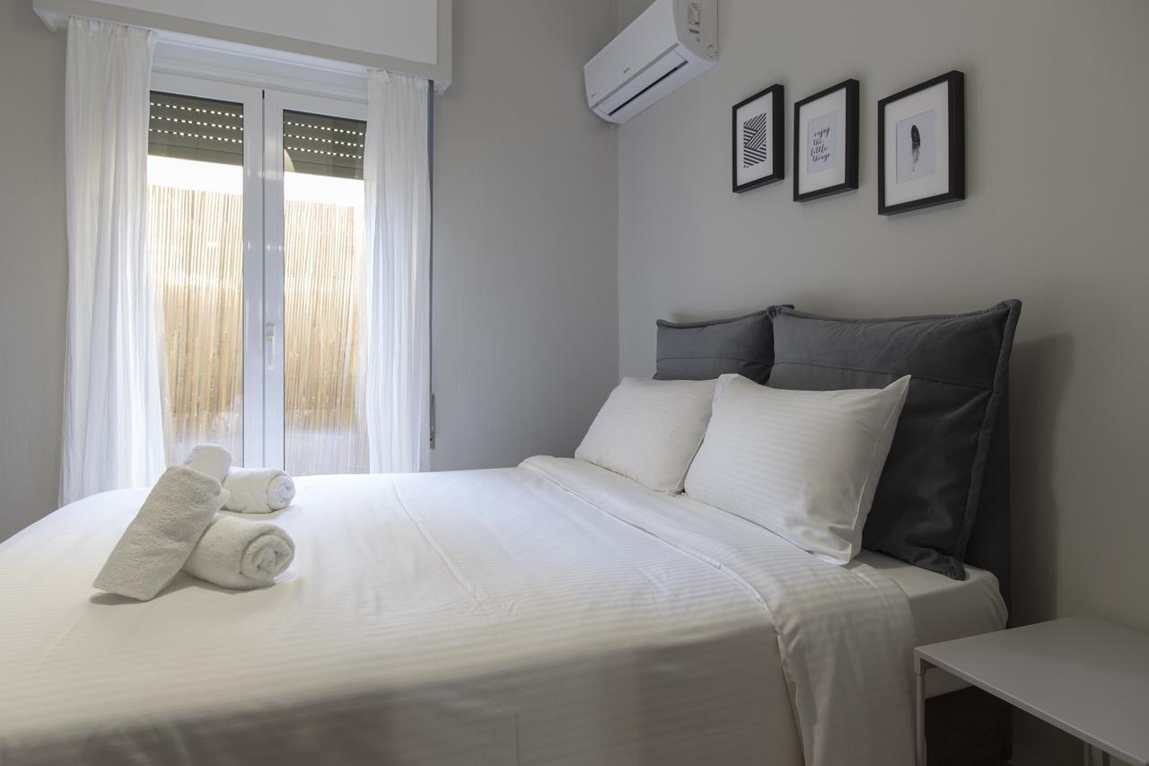 Petite Apartment เอเธนส์ ภายนอก รูปภาพ